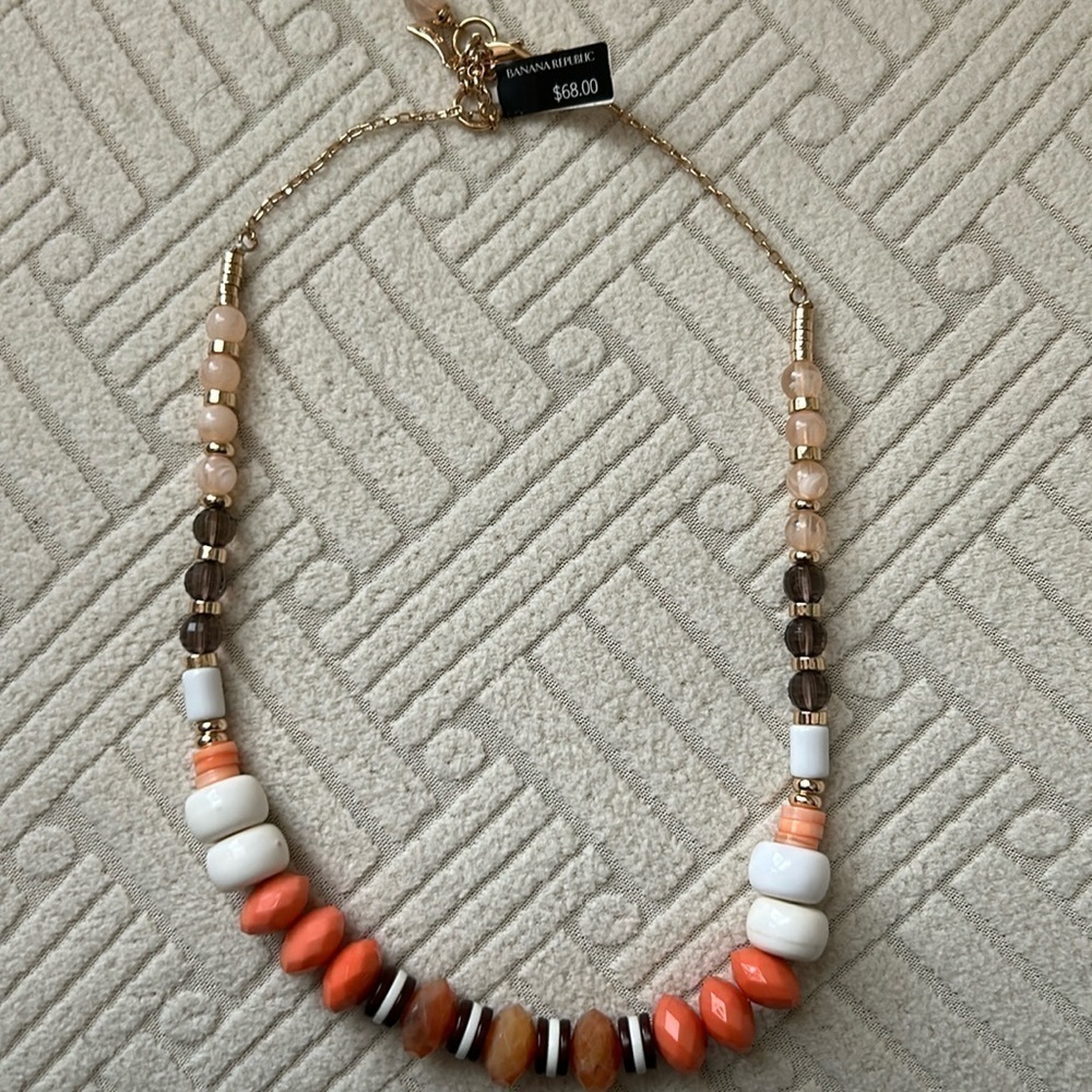 BANANA REPUBLIC necklace NWT